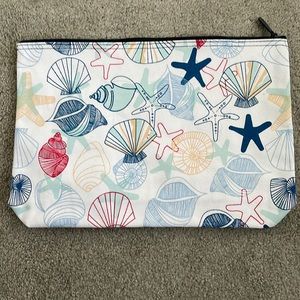 Thirty One Zipper Pouch